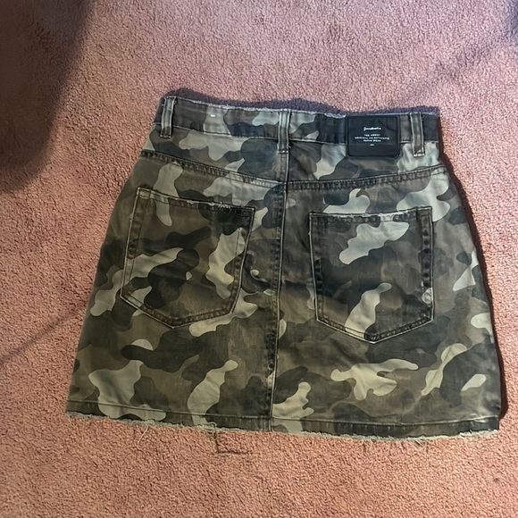 Stradivarius Camo Denim Skirt - Picture 3 of 4